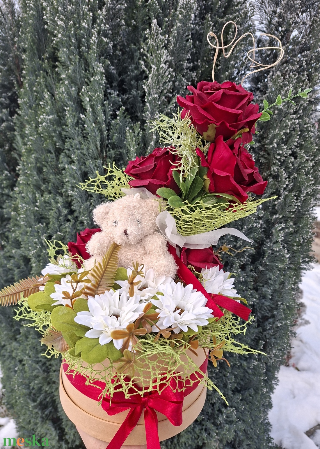 Valentin napi ajándékbox macival - otthon & életmód - virágdekoráció - virágok - virágbox - Meska.hu