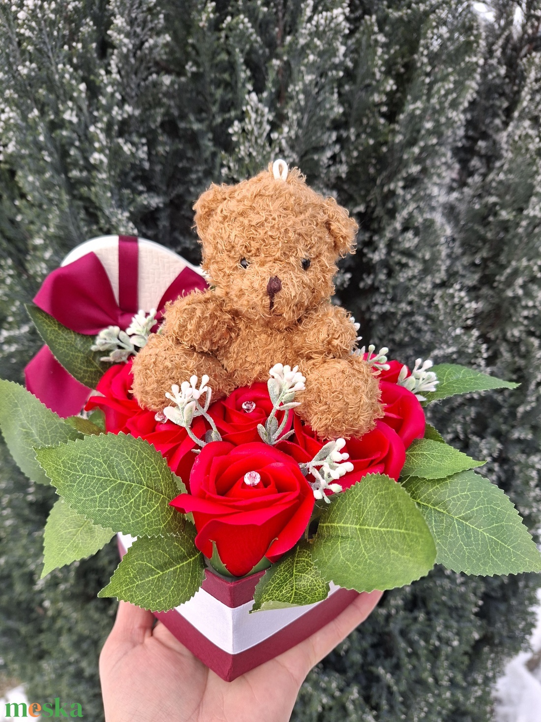 Szív alakú szappanrózsa box plüss macival � a szerelem ékköve  - otthon & életmód - virágdekoráció - virágok - virágbox - Meska.hu