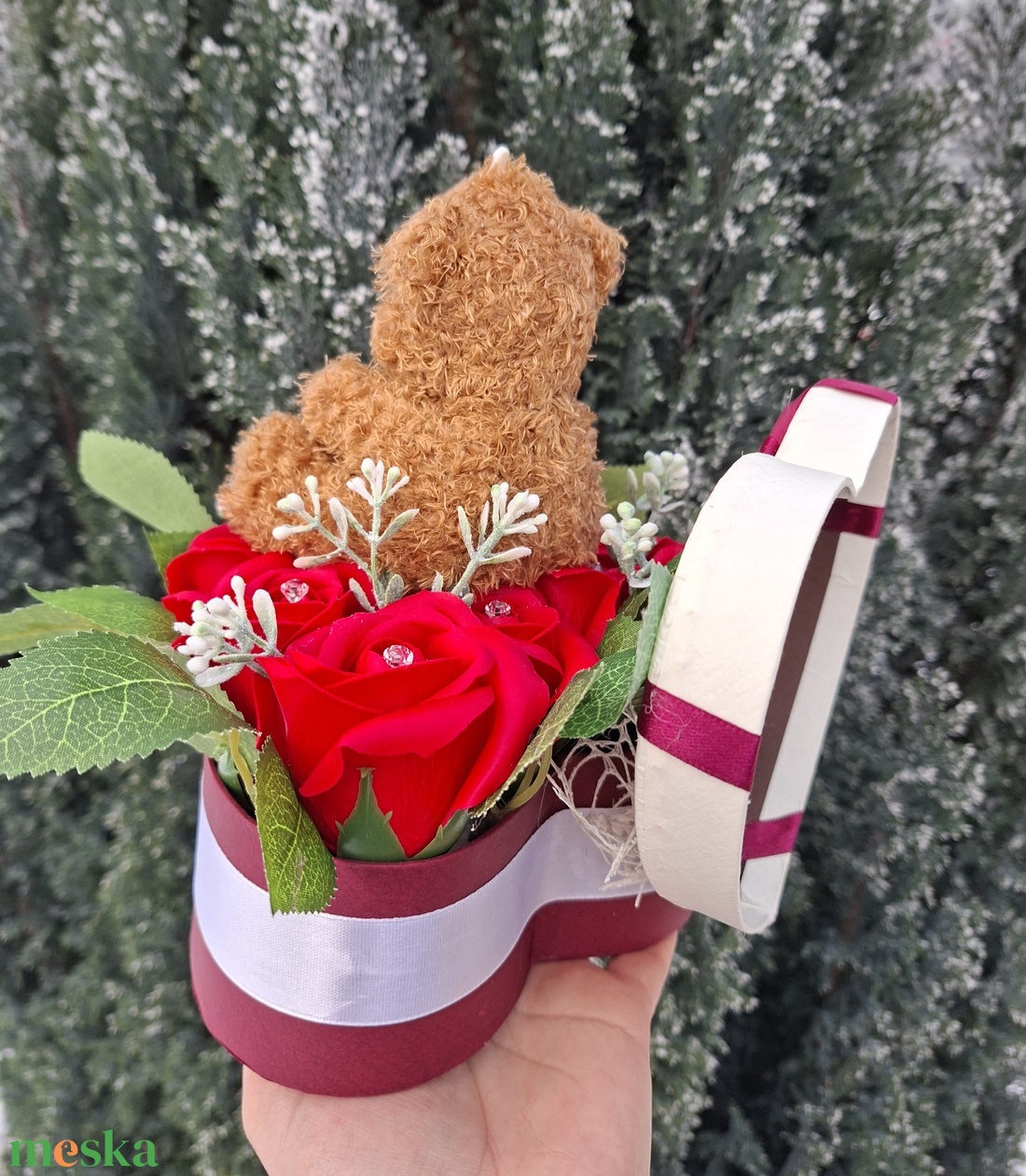 Szív alakú szappanrózsa box plüss macival � a szerelem ékköve  - otthon & életmód - virágdekoráció - virágok - virágbox - Meska.hu