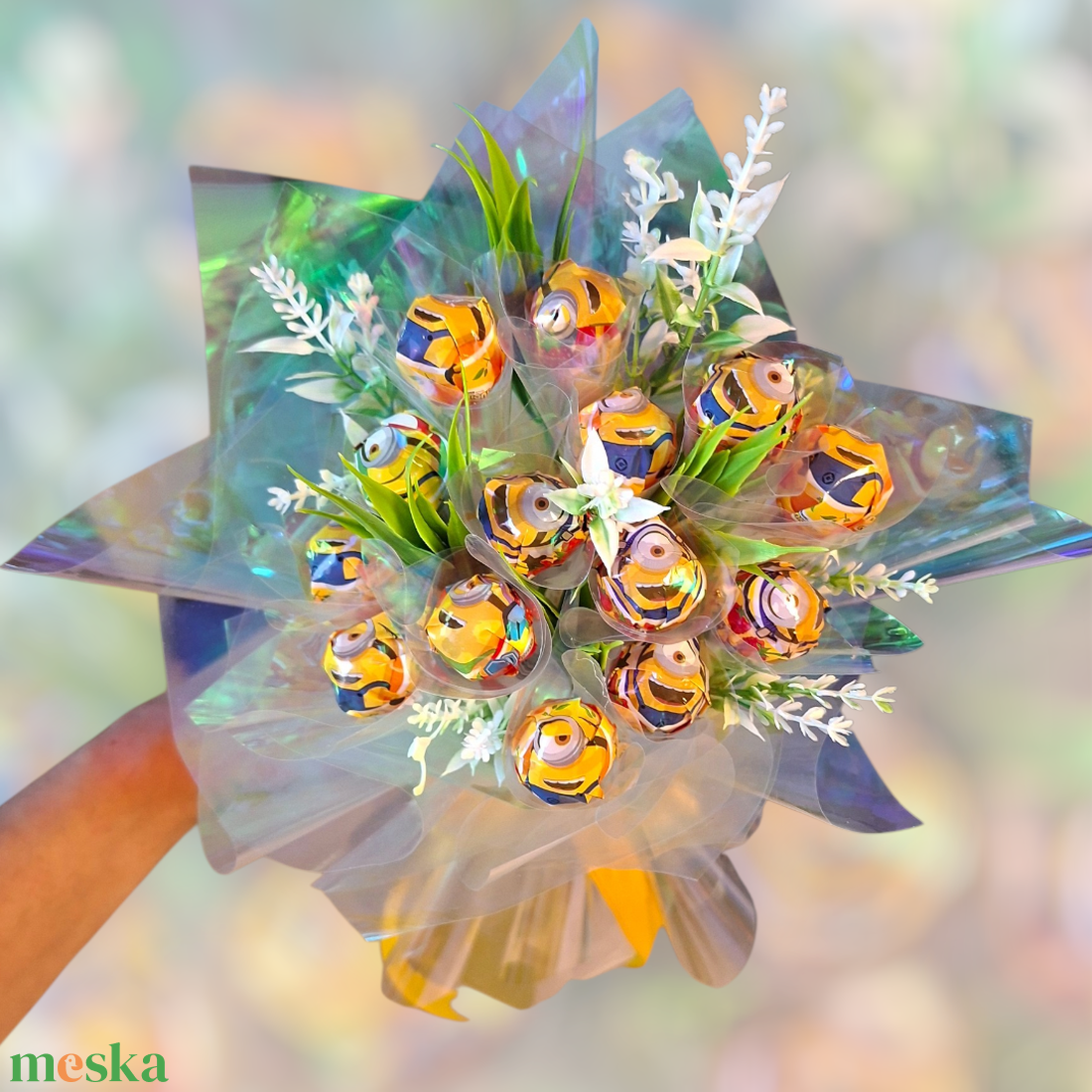 Minion nyalókás óvodai ballagási csokor - otthon & életmód - virágdekoráció - virágok - virágcsokor - Meska.hu