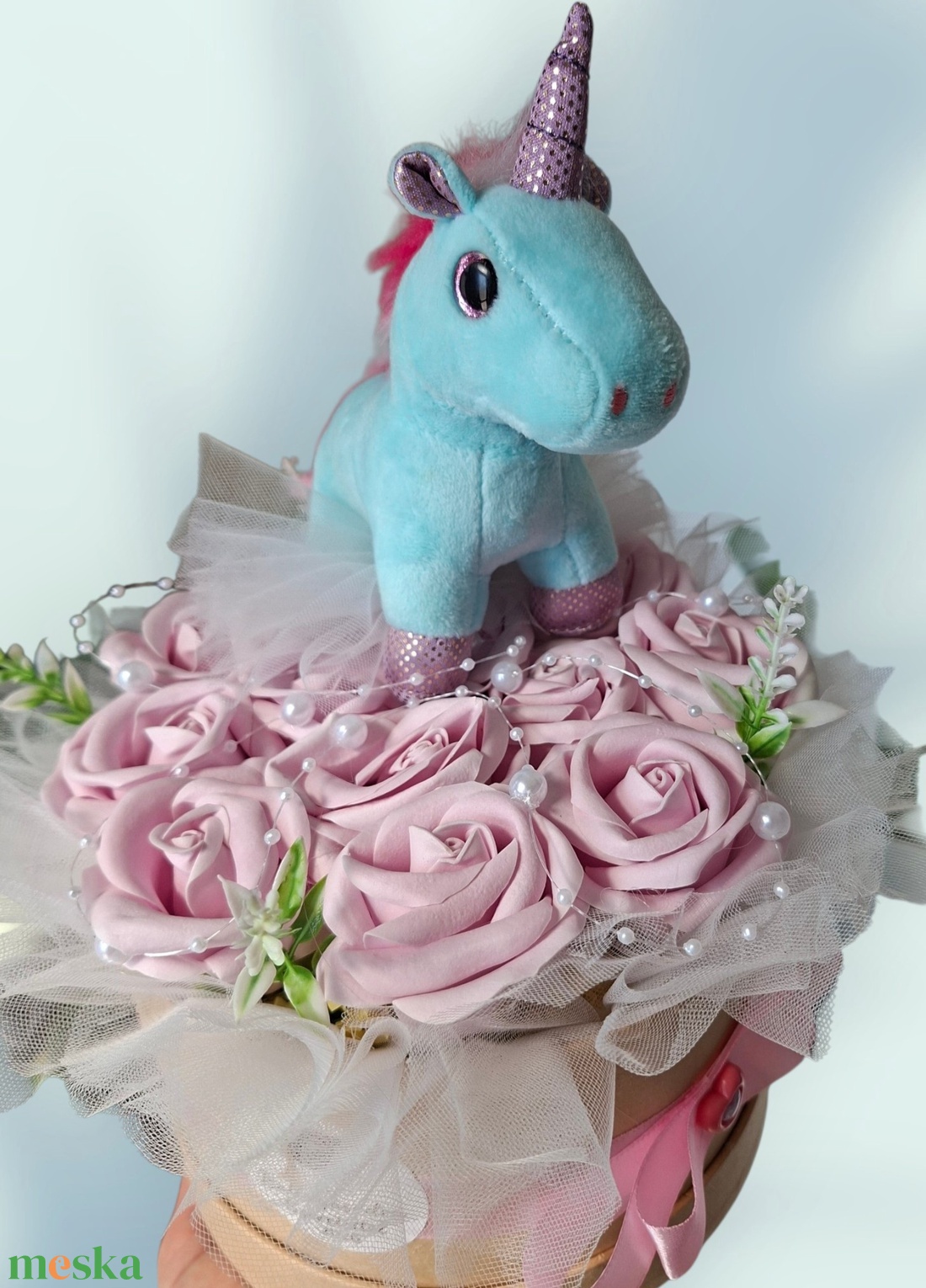 Unicornisos ajándékbox ballagásra - otthon & életmód - virágdekoráció - virágok - virágbox - Meska.hu