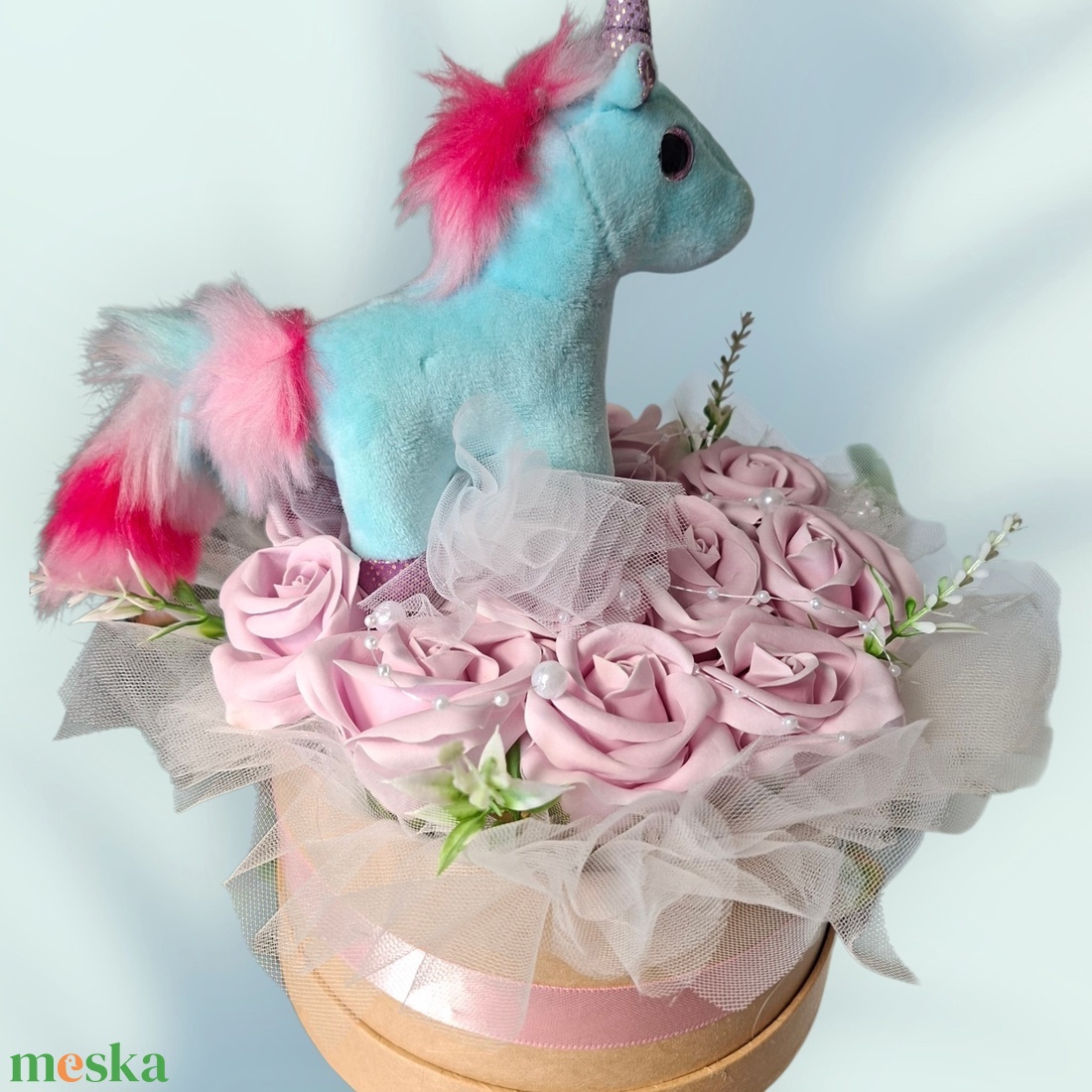 Unicornisos ajándékbox ballagásra - otthon & életmód - virágdekoráció - virágok - virágbox - Meska.hu