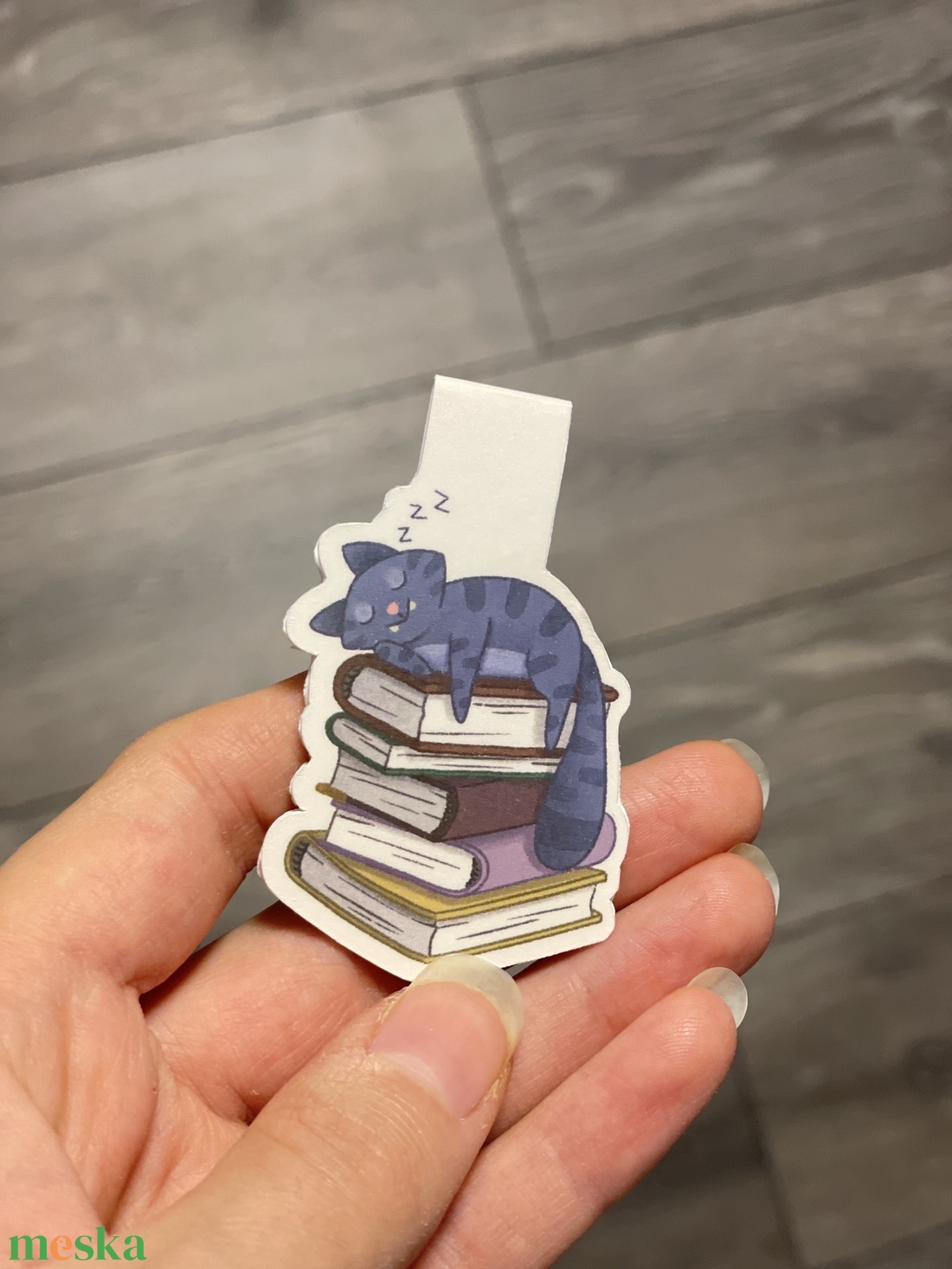 Mágneses könyvjelző hologramos - Mr. Chamberlin könyveken - könyv & zene - könyvjelző - Meska.hu