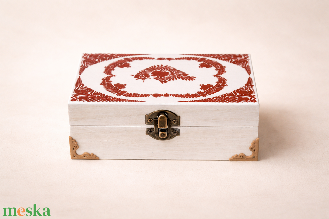 Népművészeti mintás fa díszdoboz - otthon & életmód - dekoráció - asztal és polc dekoráció - díszdoboz - Meska.hu
