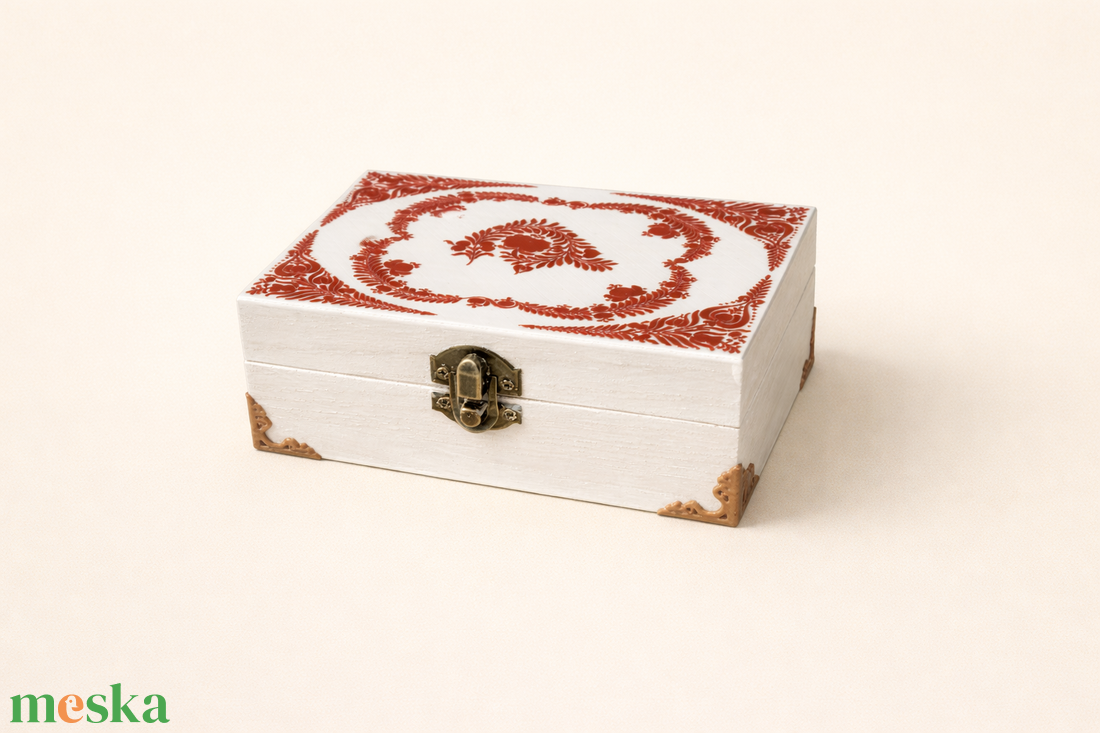 Népművészeti mintás fa díszdoboz - otthon & életmód - dekoráció - asztal és polc dekoráció - díszdoboz - Meska.hu