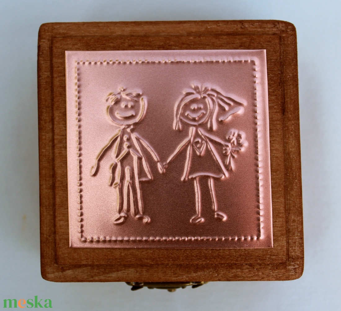 Together forever - gyűrűtartó doboz dombornyomott fémlemezzel, exkluzív béléssel = - esküvő - kiegészítők - gyűrűtartó & gyűrűpárna - Meska.hu