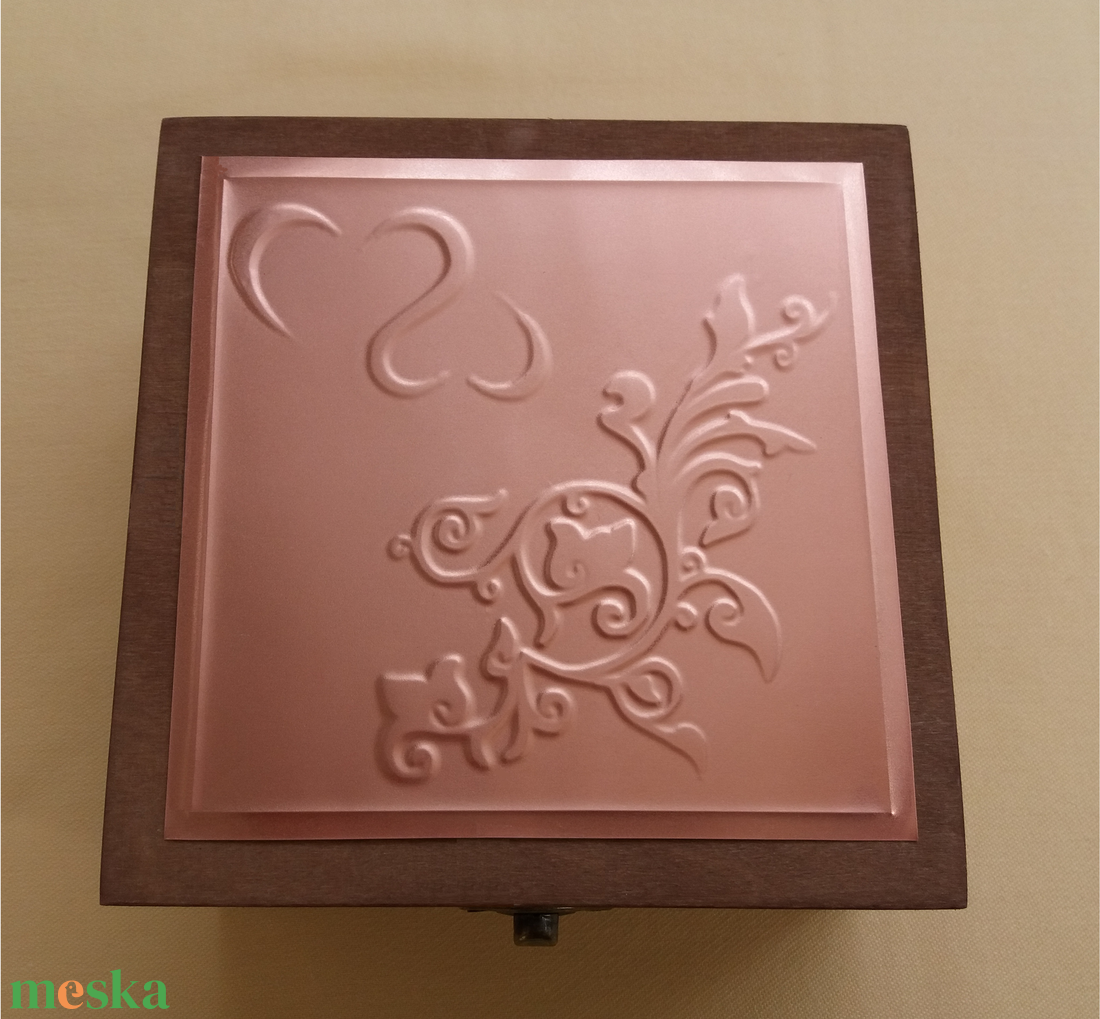 Valentin,-eljegyzés, vagy esküvő=monogramos díszdoboz - otthon & életmód - dekoráció - asztal és polc dekoráció - díszdoboz - Meska.hu