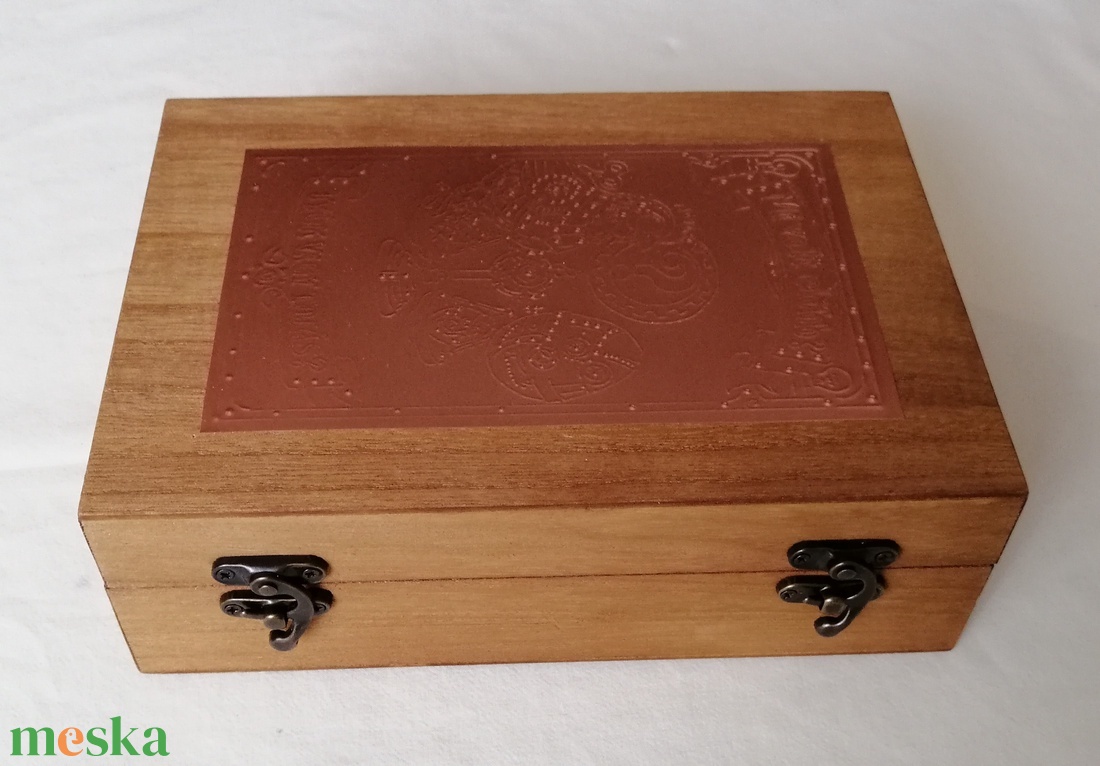 Egy különleges doboz diplomaosztóra:   Mi volt előbb? Tyúk vagy a tojás? - otthon & életmód - dekoráció - dísztárgy - Meska.hu