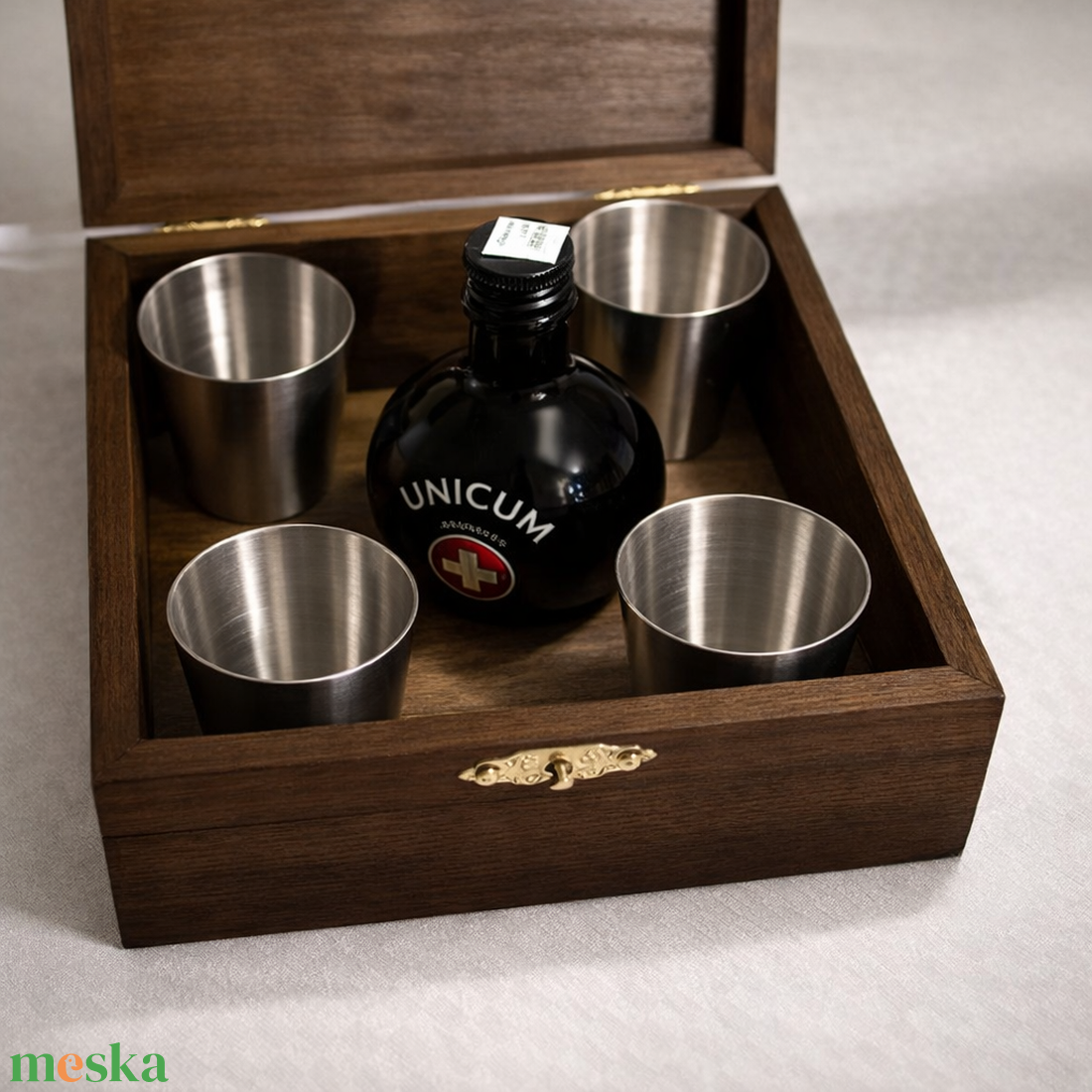 Yin-Yang szimbólumos díszdoboz = akár= VALANTIN 2026 - otthon & életmód - dekoráció - asztal és polc dekoráció - díszdoboz - Meska.hu