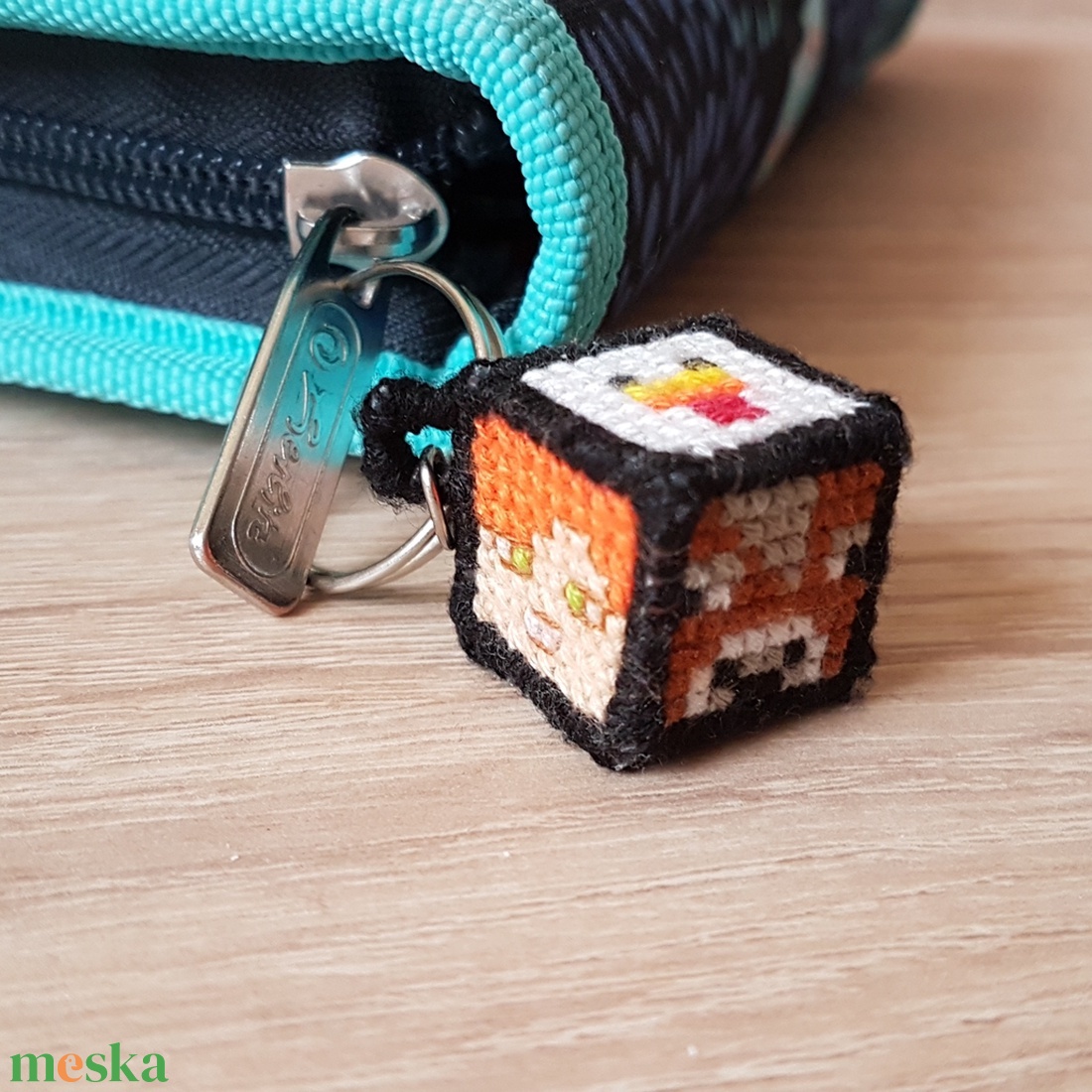 Hímzett 3D-s Minecraft-kocka kulcstartó  - táska & tok - kulcstartó & táskadísz - kulcstartó - Meska.hu