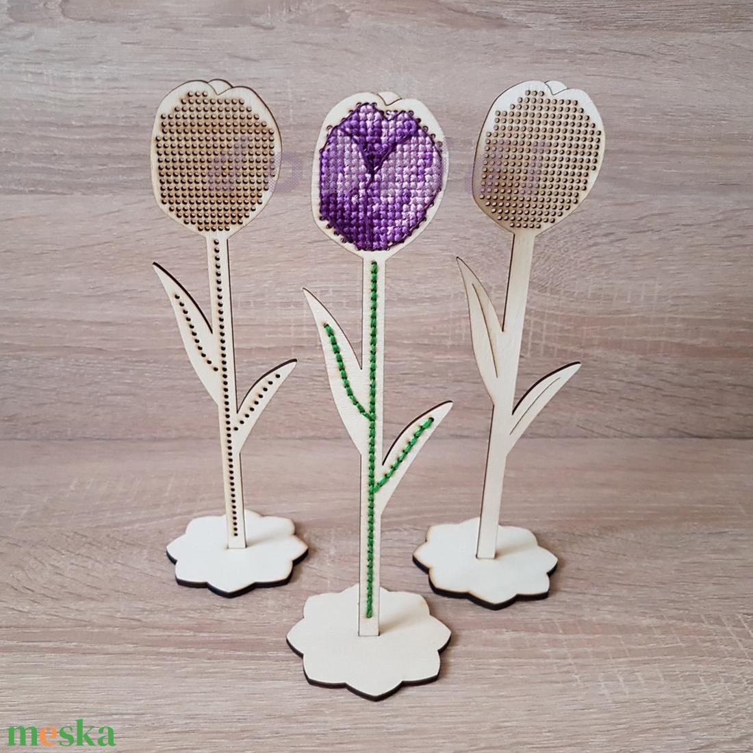 Keresztszemes hímzéssel készíthető tulipán - otthon & életmód - dekoráció - dísztárgy - Meska.hu Keresztszemes hímzéssel készíthető tulipán - otthon & életmód - dekoráció - dísztárgy - Meska.hu