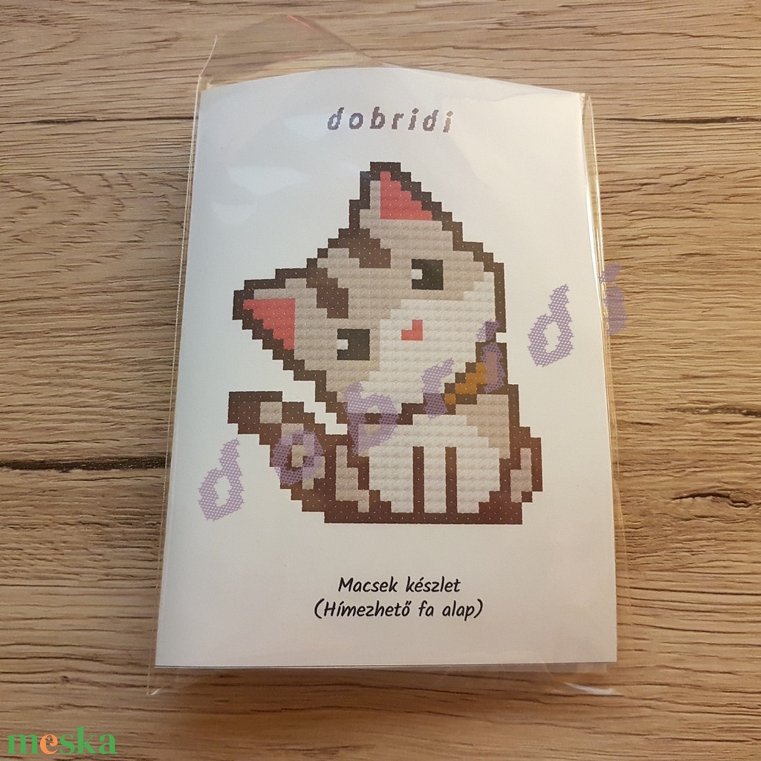 Keresztszemes hímzéssel készíthető macsek készlet - diy (csináld magad) - egységcsomag - Meska.hu Keresztszemes hímzéssel készíthető macsek készlet - diy (csináld magad) - egységcsomag - Meska.hu
