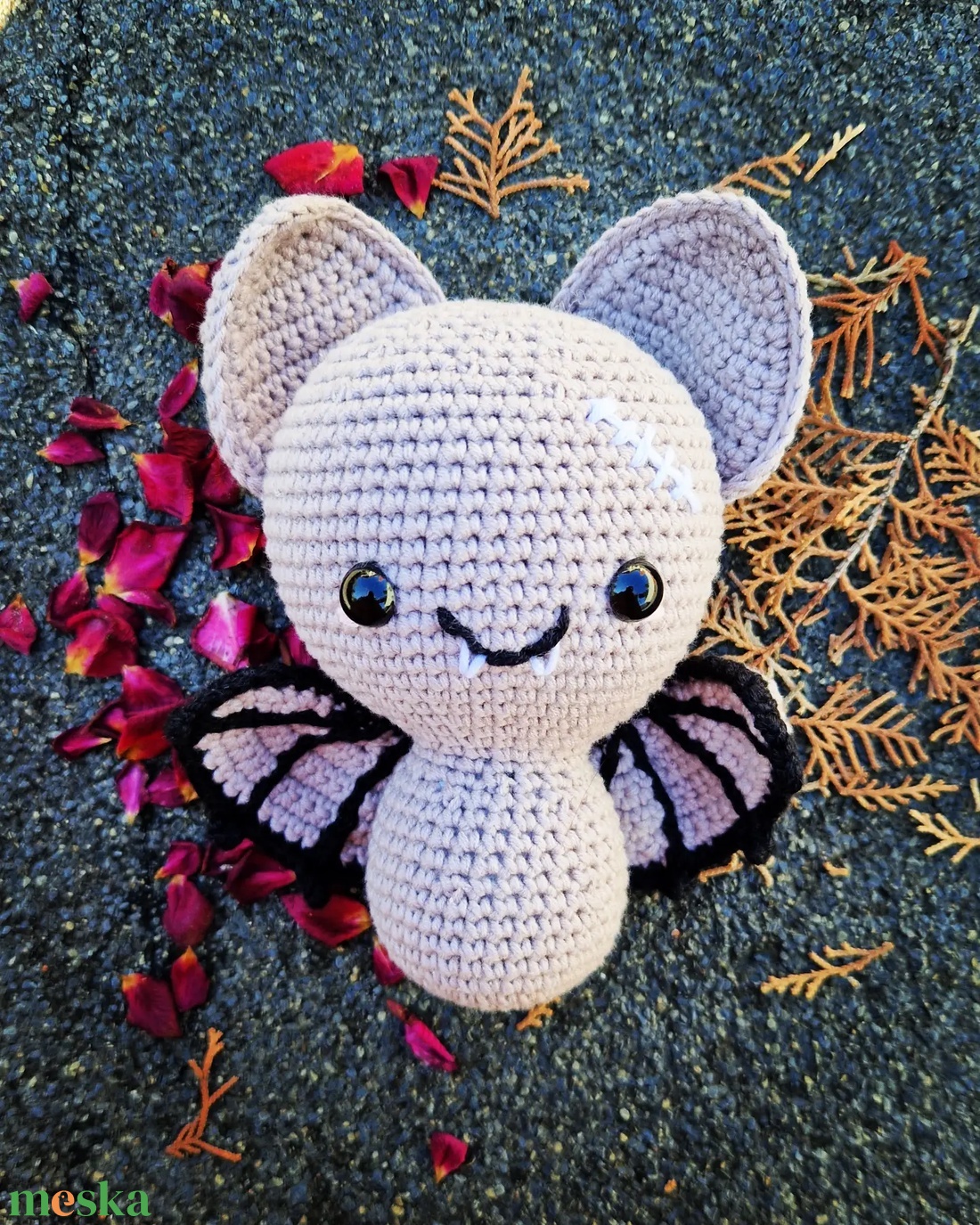 Denevér horgolt figura - otthon & életmód - dekoráció - halloween - halloweeni figurák - Meska.hu