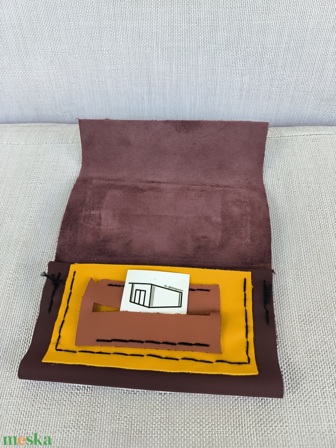 DOHIGARÁZS Dohánytartó / Dohánytárca - Bőr - Kézzel készített - Bordó - táska & tok - pénztárca & más tok - dohánytasak & szütyő - Meska.hu