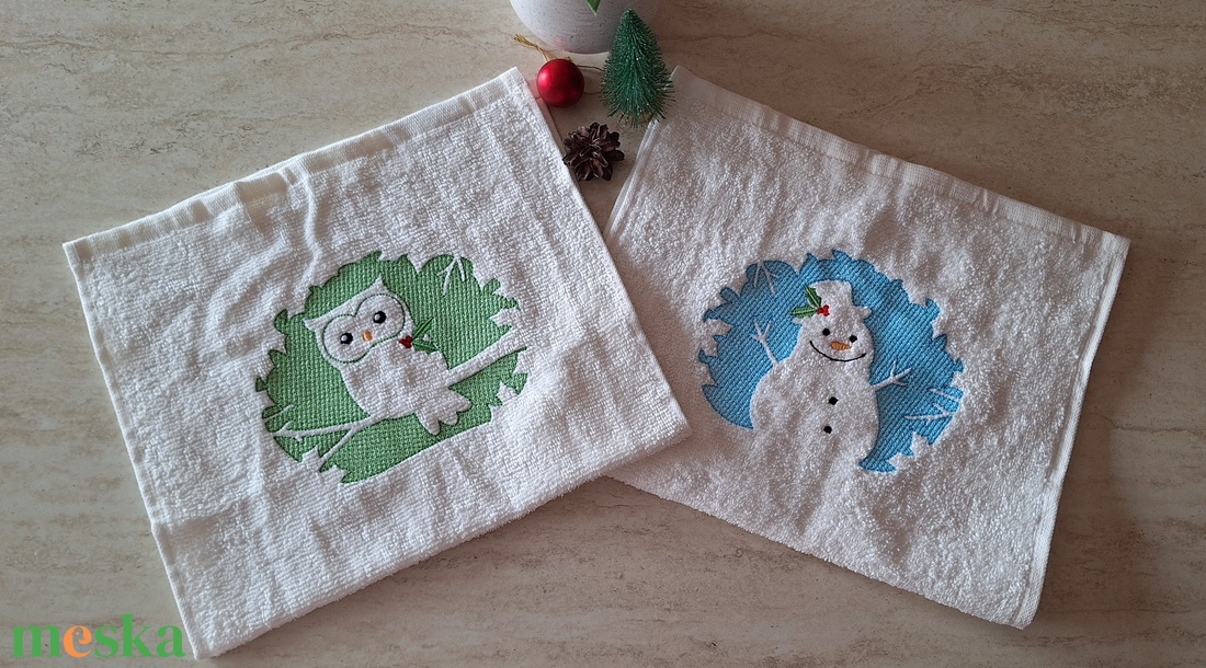 Téli hímzett kéztörlő - karácsony - karácsonyi lakásdekoráció - karácsonyi lakásdíszek - Meska.hu