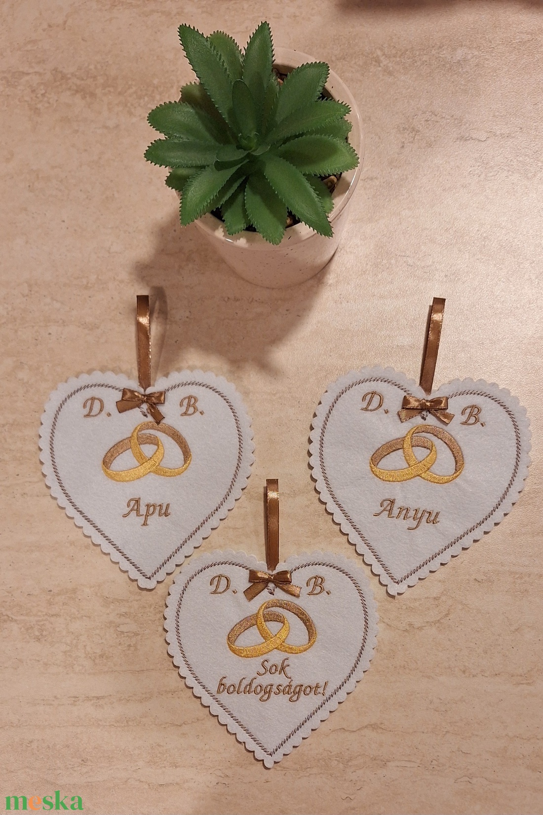 Esküvői hímzett szív díszek - esküvő - emlék & ajándék - köszönőajándék - Meska.hu