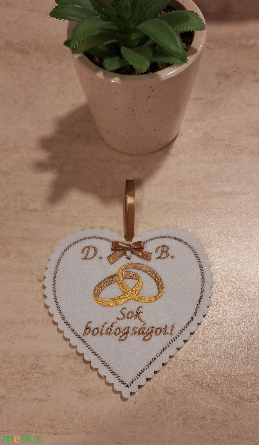 Esküvői hímzett szív díszek - esküvő - emlék & ajándék - köszönőajándék - Meska.hu
