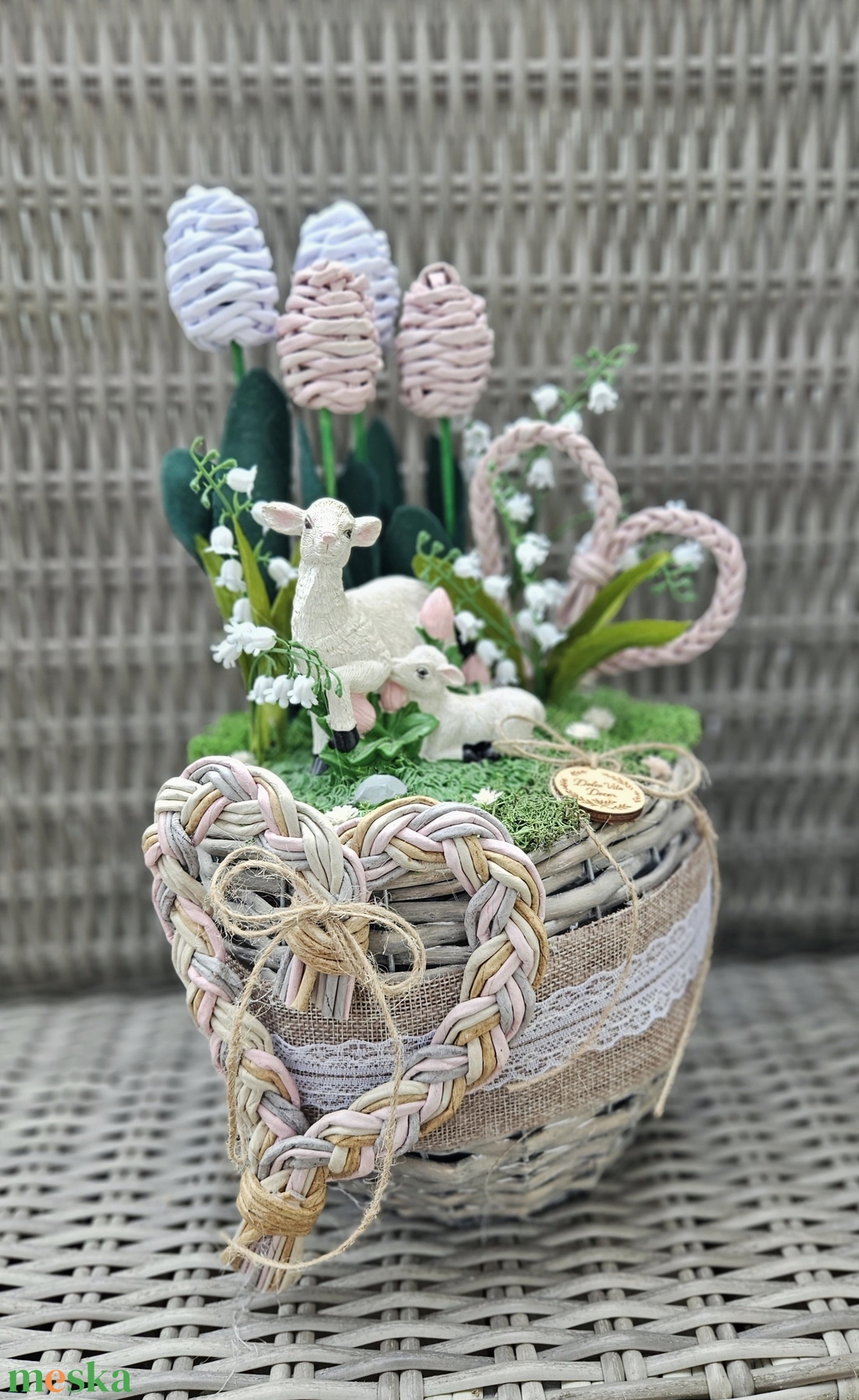 Bárányok, tulipánok és zöldellő rétek ��asztaldísz - otthon & életmód - dekoráció - asztal és polc dekoráció - asztaldísz - Meska.hu