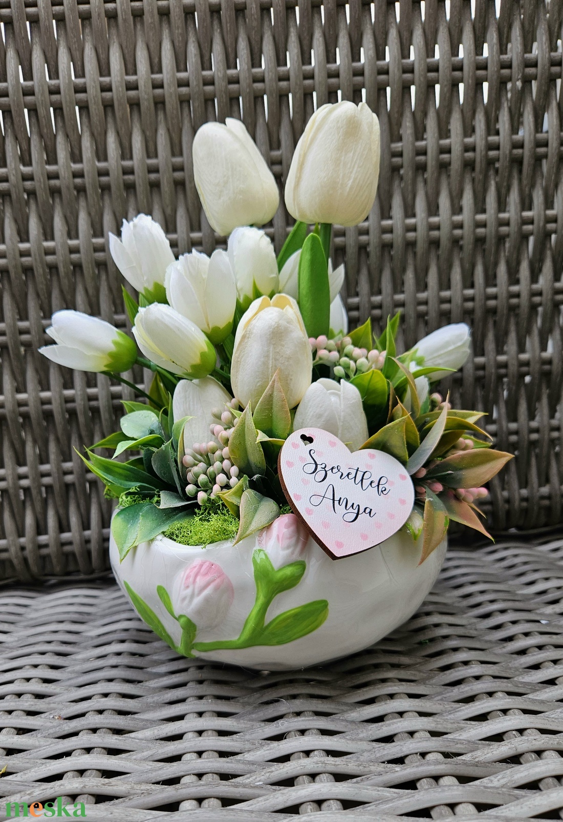 Tulipános kerámia anyák napi asztaldísz  - otthon & életmód - virágdekoráció - virágdíszek - asztali virágdísz - Meska.hu