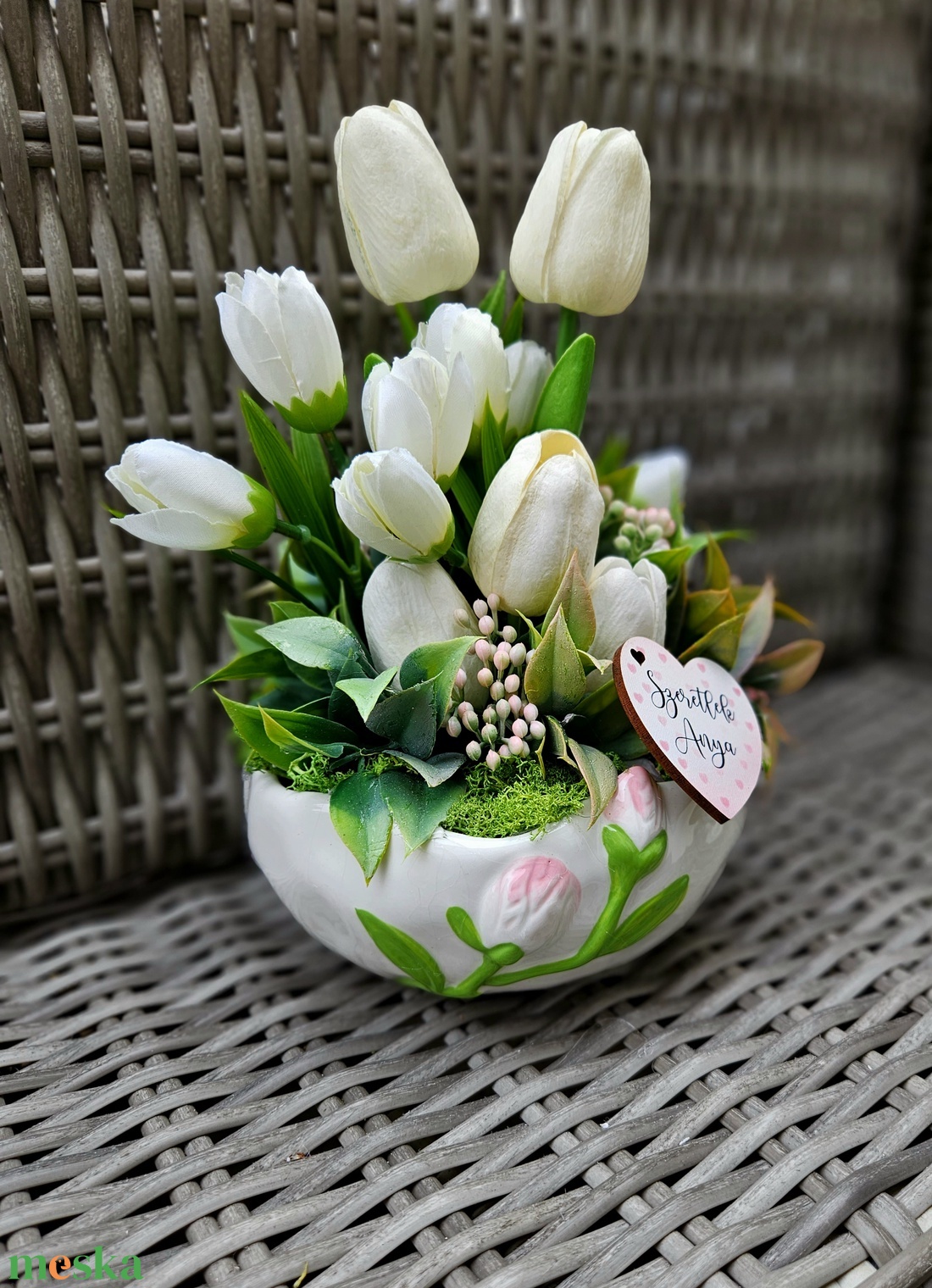 Tulipános kerámia anyák napi asztaldísz  - otthon & életmód - virágdekoráció - virágdíszek - asztali virágdísz - Meska.hu