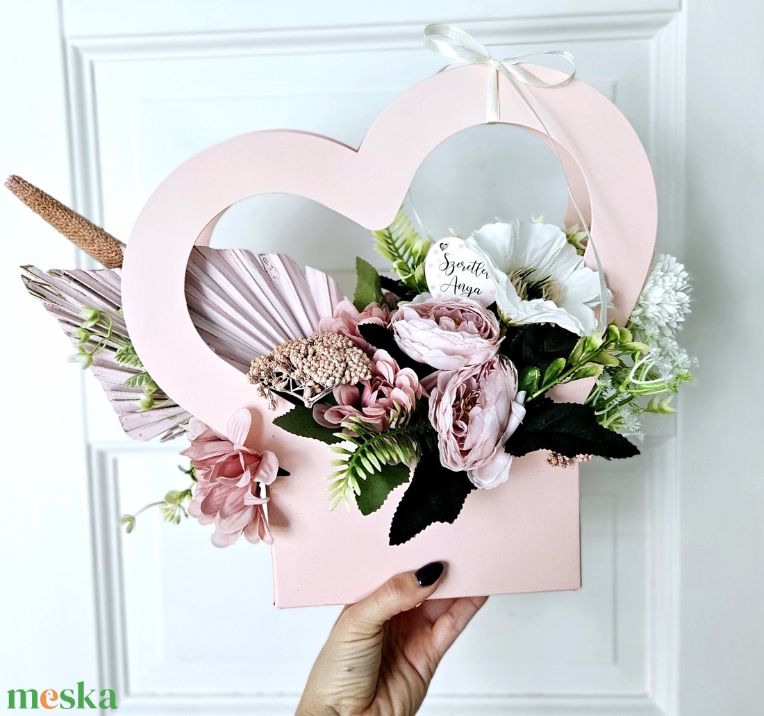 Anyák nap szívecske virágbox � - otthon & életmód - virágdekoráció - virágok - virágbox - Meska.hu