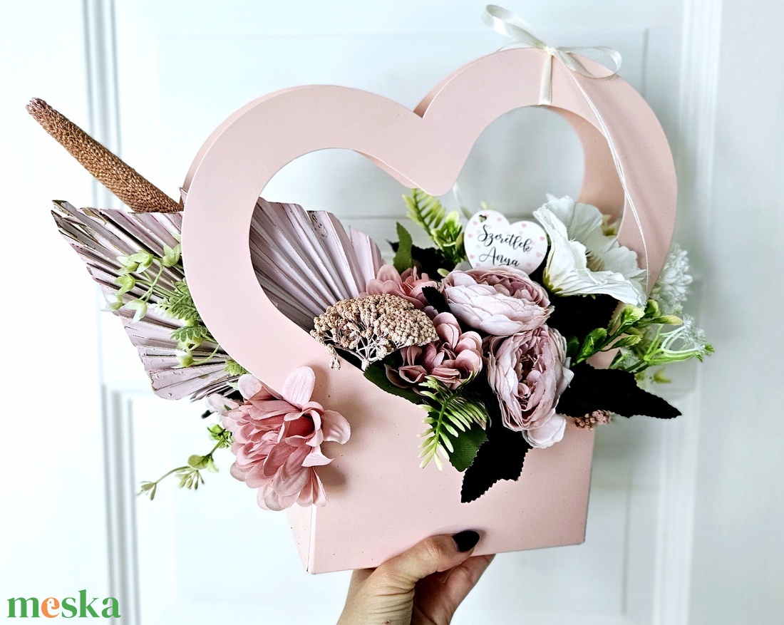 Anyák nap szívecske virágbox � - otthon & életmód - virágdekoráció - virágok - virágbox - Meska.hu