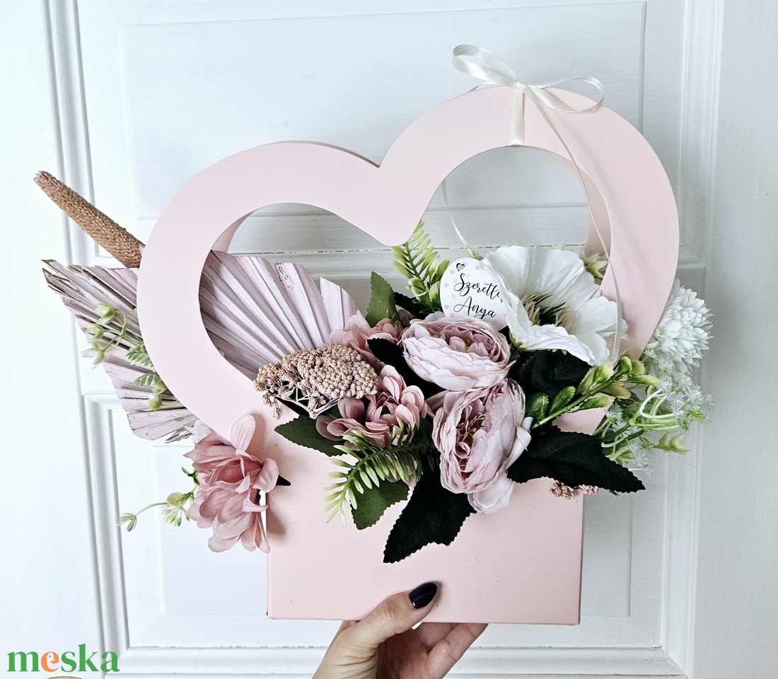Anyák nap szívecske virágbox � - otthon & életmód - virágdekoráció - virágok - virágbox - Meska.hu
