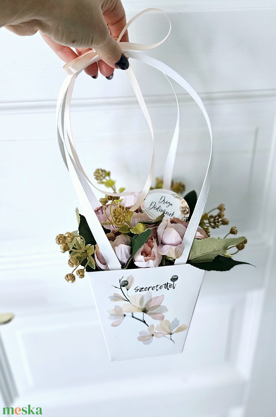 Anyák napi boglárkás ajándéktáska virágbox �� - otthon & életmód - virágdekoráció - virágok - virágbox - Meska.hu