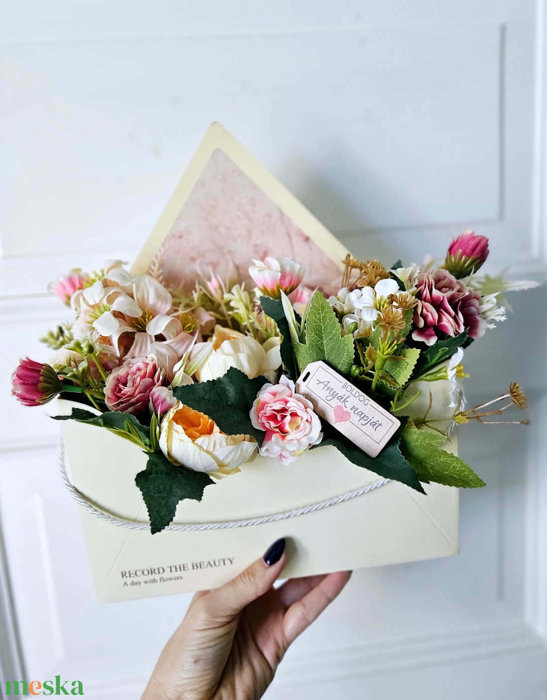 Anyák napi borítéktáska virágbox �� - otthon & életmód - virágdekoráció - virágok - virágbox - Meska.hu