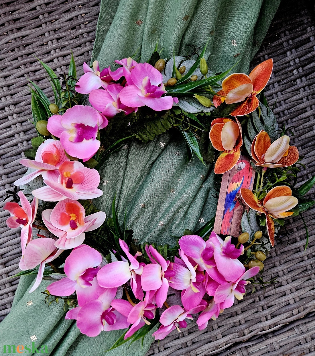 Trópusi esőerdő orchideákkal és arapapagájjal - otthon & életmód - dekoráció - ajtó- és ablak dekoráció - ajtódísz & kopogtató - Meska.hu