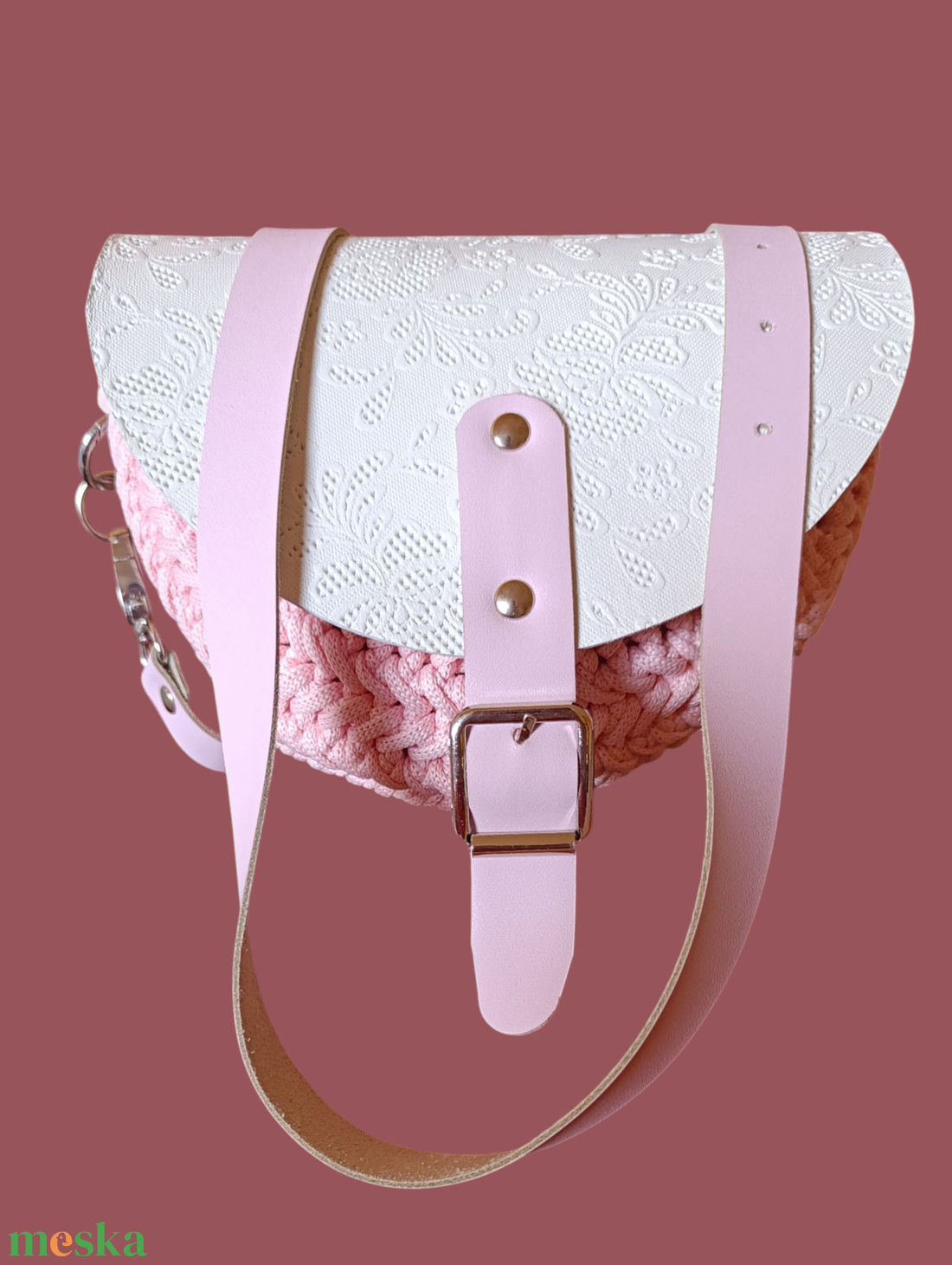Horgolt babarózsaszín crossbody táska csipkés bőr fedlappal - táska & tok - kézitáska & válltáska - alkalmi táska - Meska.hu