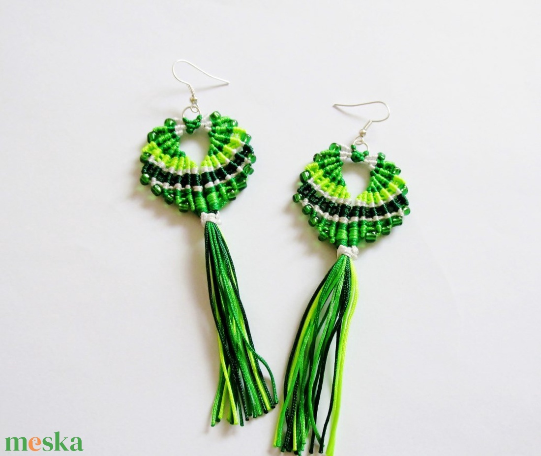 Maracas fülbevaló (Zöld) - ékszer - fülbevaló - rojtos fülbevaló - Meska.hu Maracas fülbevaló (Zöld) - ékszer - fülbevaló - rojtos fülbevaló - Meska.hu