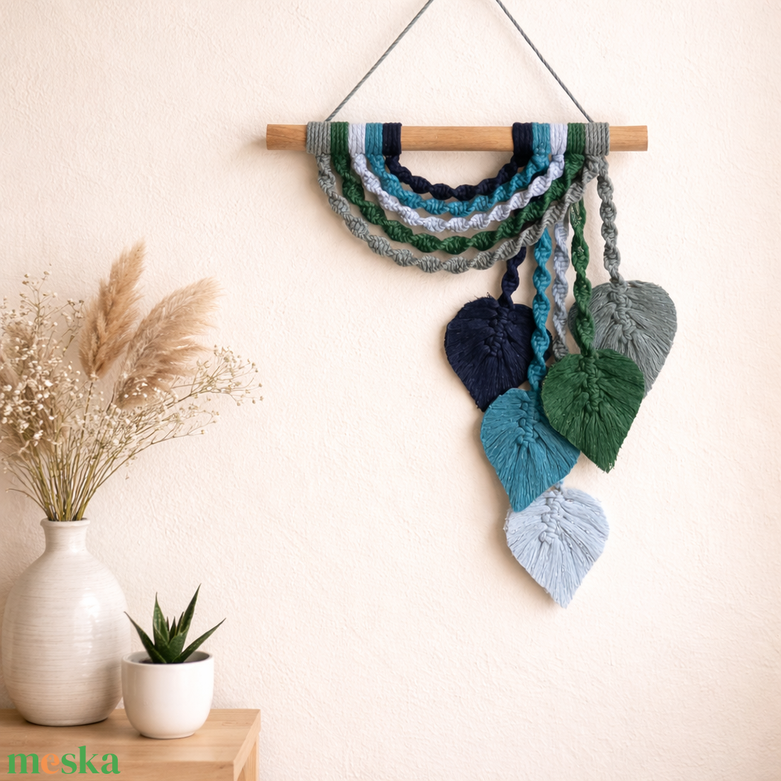 Makramé levélkés falidísz - Erdő és óceán - otthon & életmód - dekoráció - fali és függő dekoráció - falra akasztható dekor - Meska.hu