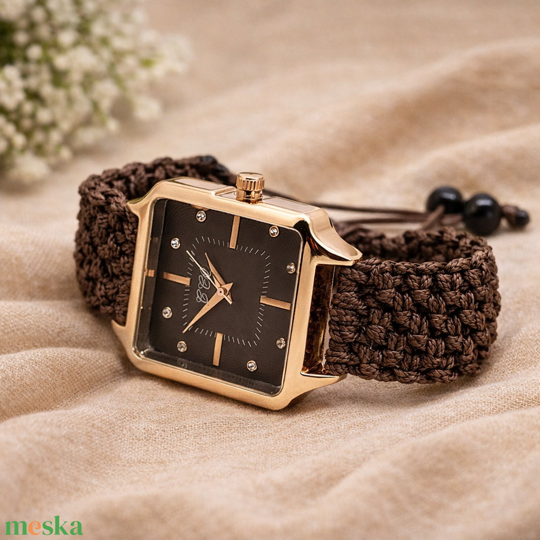 Sötétbarna makramé karóra négyszögletes számlappal - ékszer - karóra és ékszeróra - karóra - Meska.hu