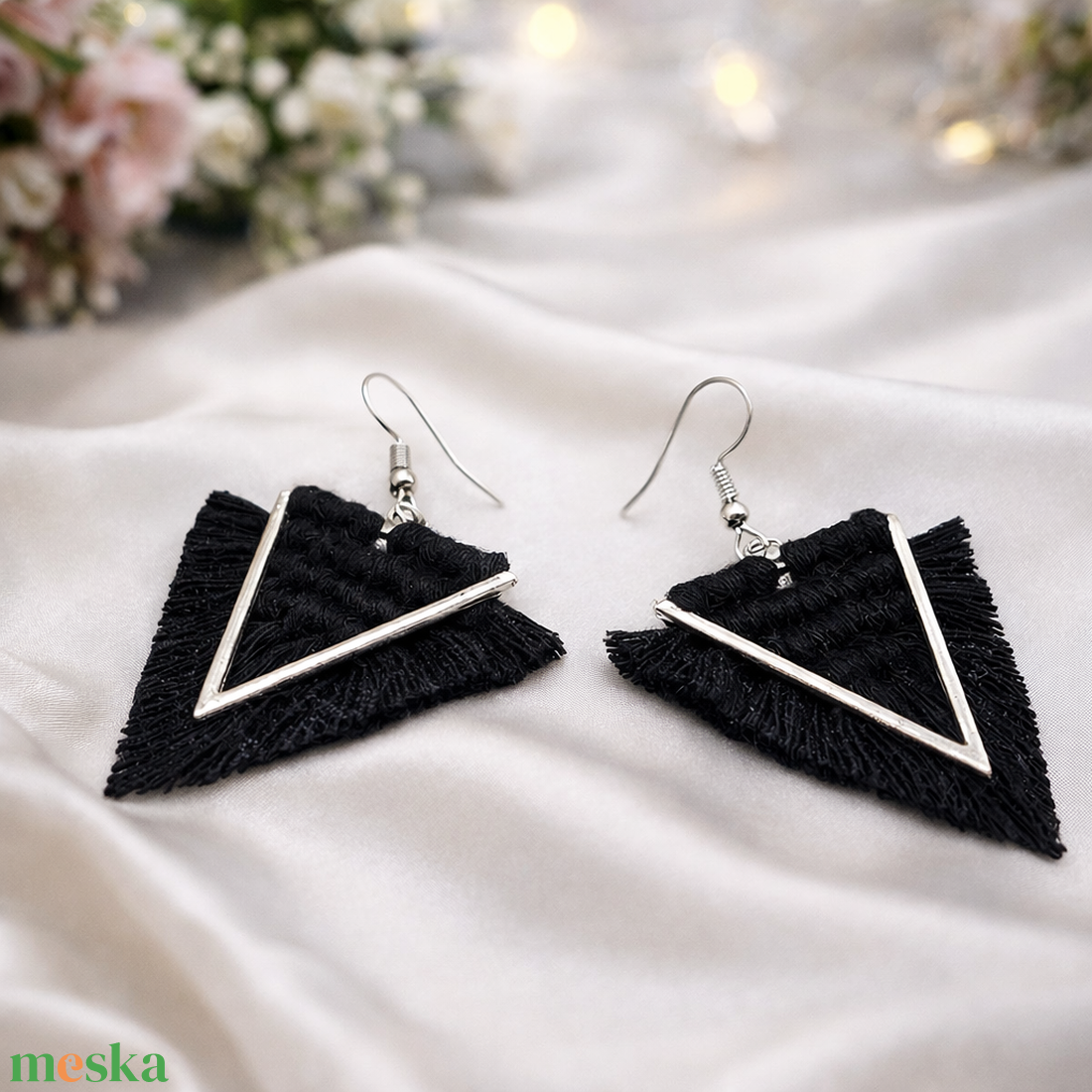 Viviana makramé fülbevaló - fekete - ékszer - fülbevaló - lógó fülbevaló - Meska.hu