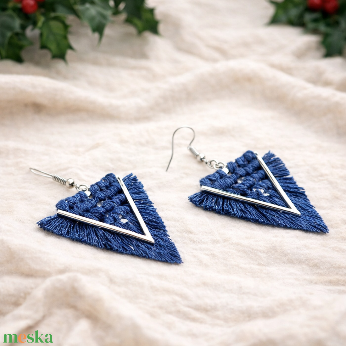 Viviana makramé fülbevaló - farmerkék ezüstszállal - ékszer - fülbevaló - lógó fülbevaló - Meska.hu