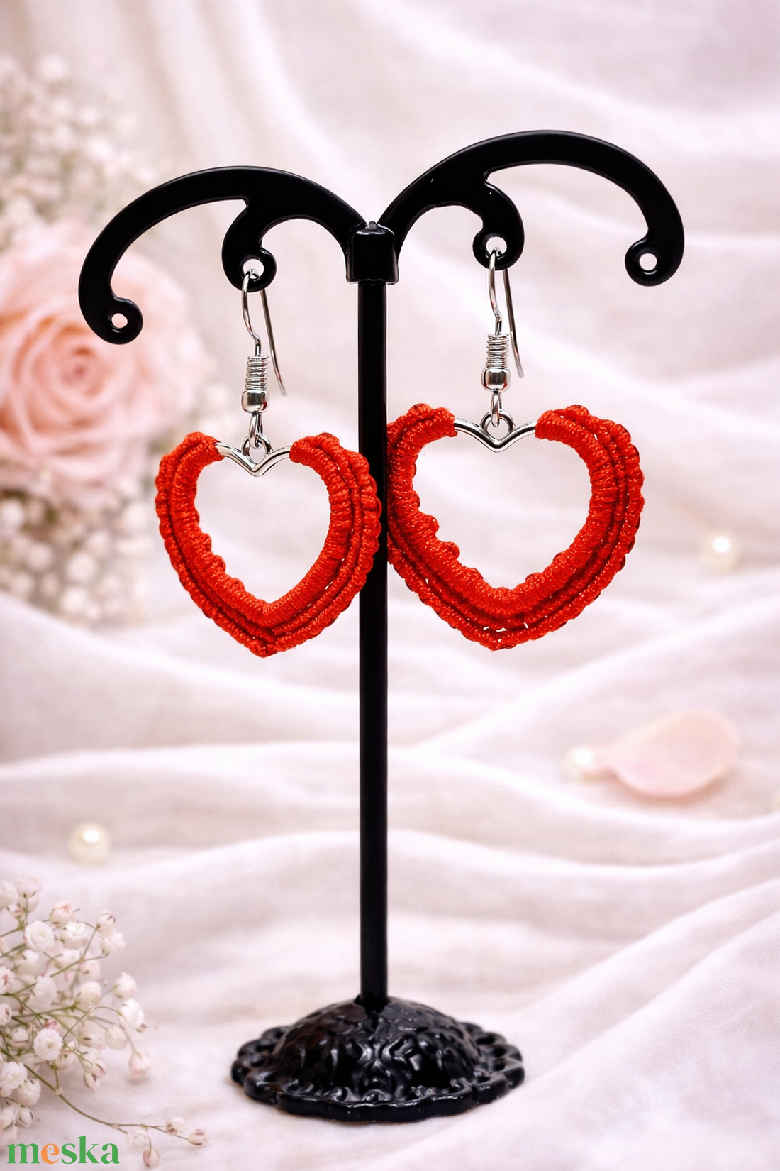  Love makramé fülbevaló - piros - ékszer - fülbevaló - lógó fülbevaló - Meska.hu