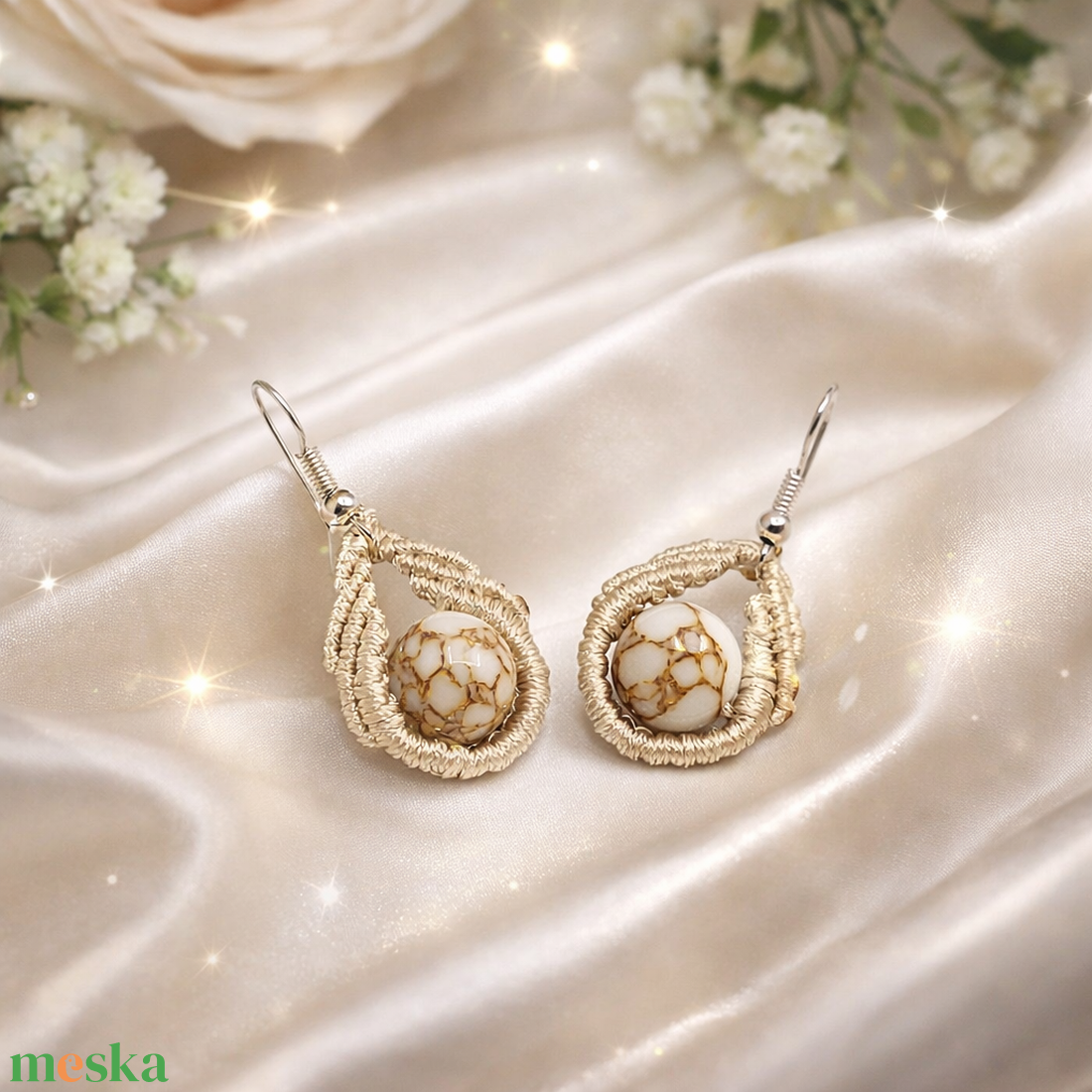 Comet makramé fülbevaló - pezsgő - ékszer - fülbevaló - lógó fülbevaló - Meska.hu