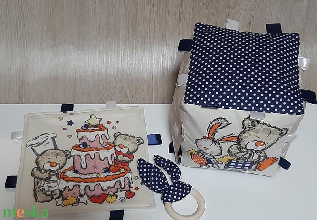 Babalátogatóba nyuszis-macis babakockás szett kisfiús - játék & sport - babalátogató ajándékcsomag - Meska.hu Babalátogatóba nyuszis-macis babakockás szett kisfiús - játék & sport - babalátogató ajándékcsomag - Meska.hu