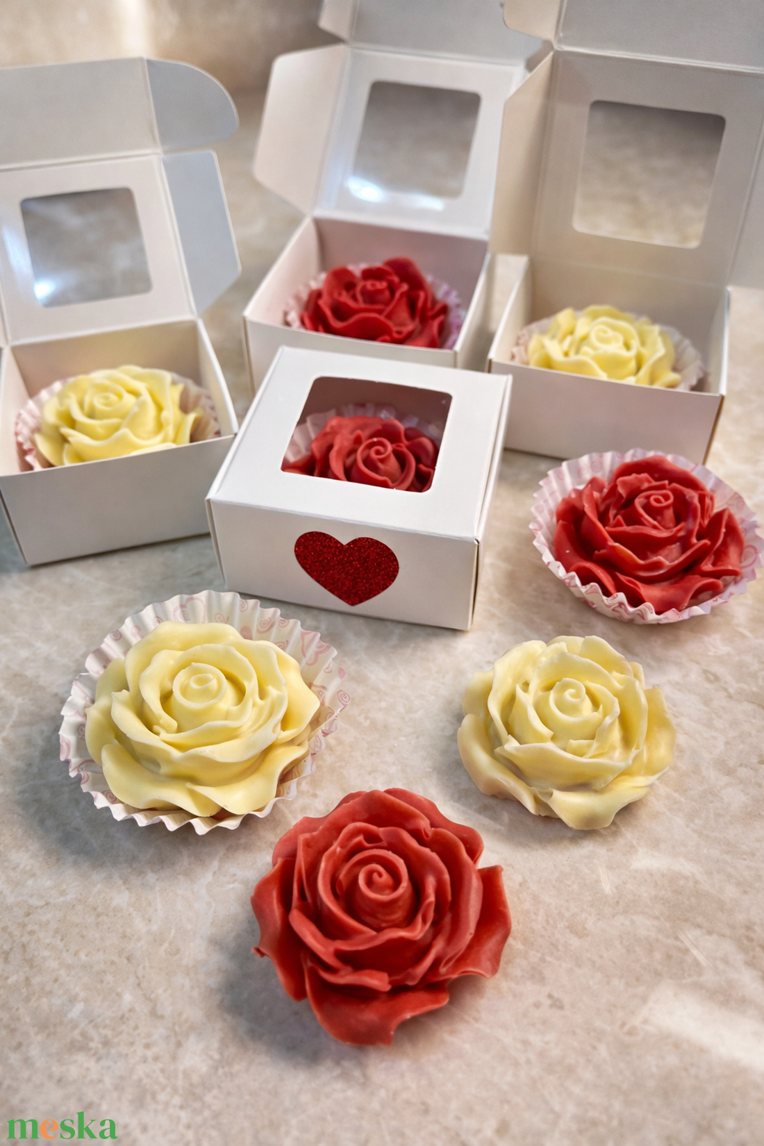 Töltött Csokoládé Rózsa - élelmiszer - édesség - kézműves csokoládé - Meska.hu