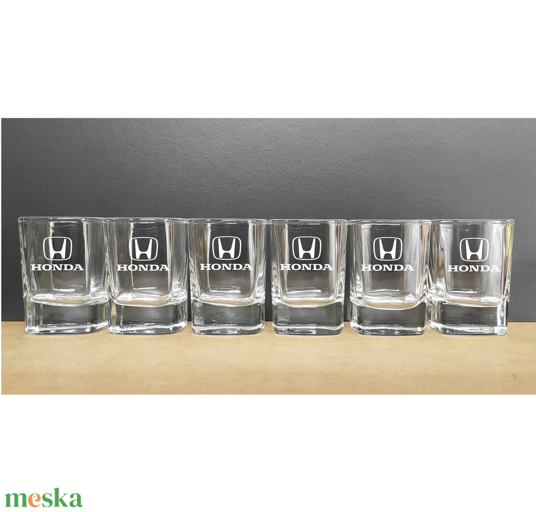Lézergravírozott pálinkás pohár szett választható logóval 55 ml, szögletes forma, 6 db Honda minta - otthon & életmód - konyhafelszerelés, tálalás - tálalás - pálinkás poharak, szettek - Meska.hu Lézergravírozott pálinkás pohár szett választható logóval 55 ml, szögletes forma, 6 db Honda minta - otthon & életmód - konyhafelszerelés, tálalás - tálalás - pálinkás poharak, szettek - Meska.hu