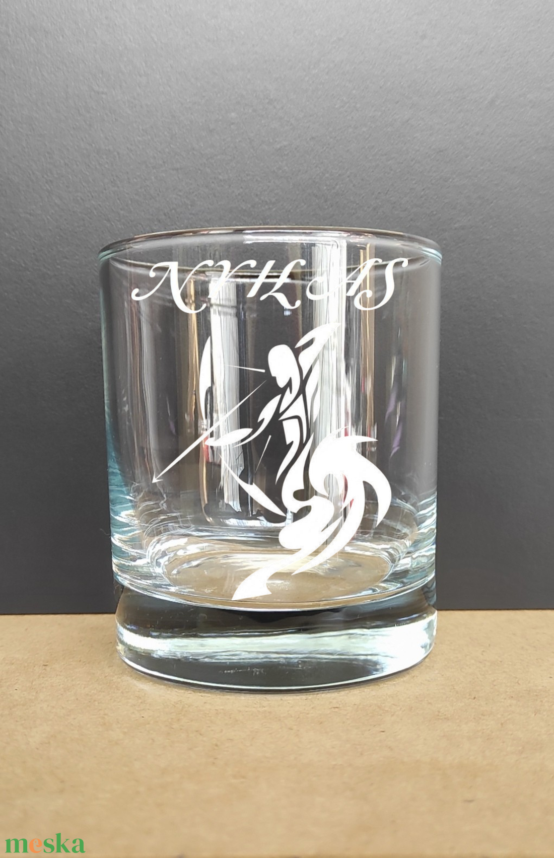 NYILAS Gravírozott horoszkópos pohár, 290 ml whiskys/vizes - otthon & életmód - konyhafelszerelés, tálalás - tálalás - pohár - Meska.hu NYILAS Gravírozott horoszkópos pohár, 290 ml whiskys/vizes - otthon & életmód - konyhafelszerelés, tálalás - tálalás - pohár - Meska.hu