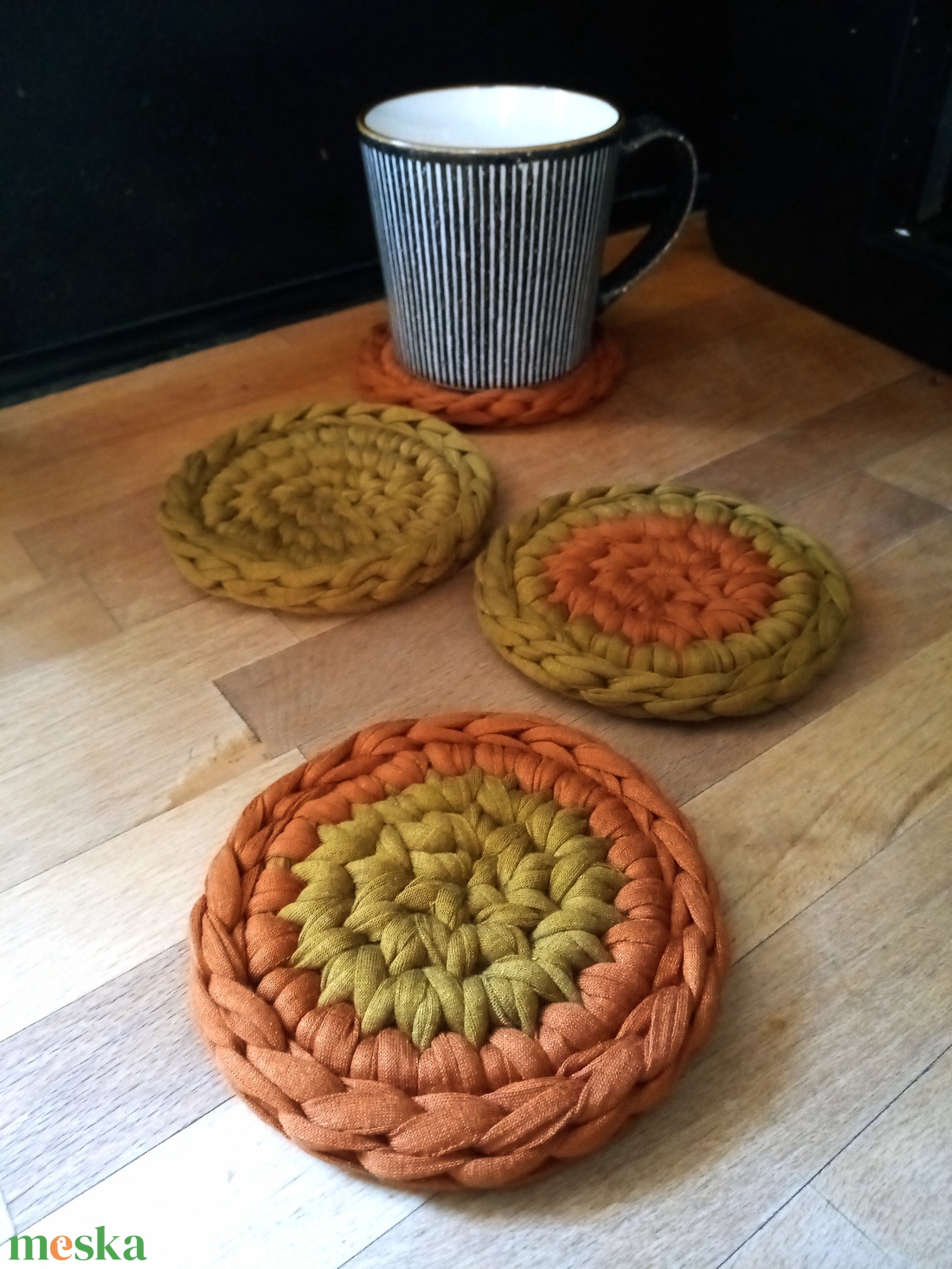 Horgolt POHÁRALÁTÉTEK (4 db-os szett) - otthon & életmód - konyhafelszerelés, tálalás - tálalás - tányér- és poháralátét - Meska.hu