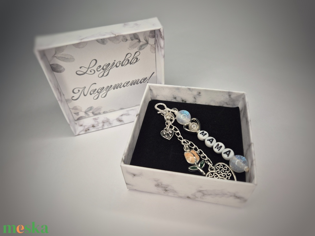 Nagymama kulcstartó - táska & tok - kulcstartó & táskadísz - kulcstartó - Meska.hu