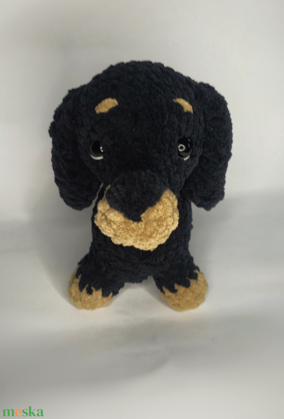 Horgolt tacsi pulóverben - játék & sport - plüssállat & játékfigura - más figura - Meska.hu