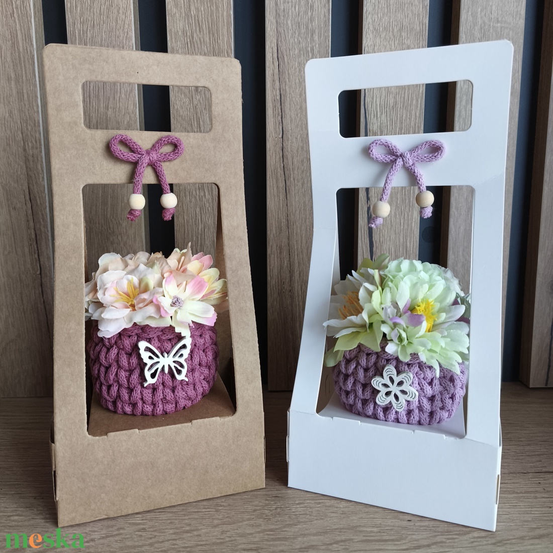 Horgolt kaspó virággal - otthon & életmód - dekoráció - asztal és polc dekoráció - asztaldísz - Meska.hu