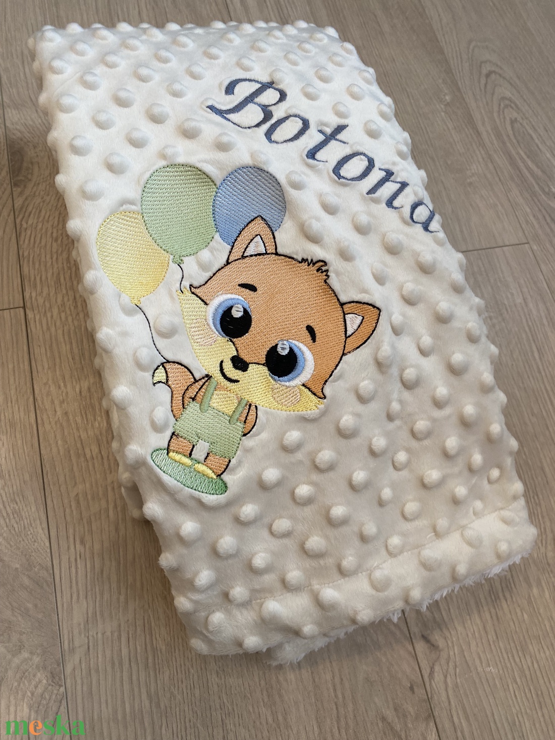Róka-fiú mintájú névre szóló babatakaró - játék & sport - baba & babaház - babaruha, babakellék - Meska.hu Róka-fiú mintájú névre szóló babatakaró - játék & sport - baba & babaház - babaruha, babakellék - Meska.hu