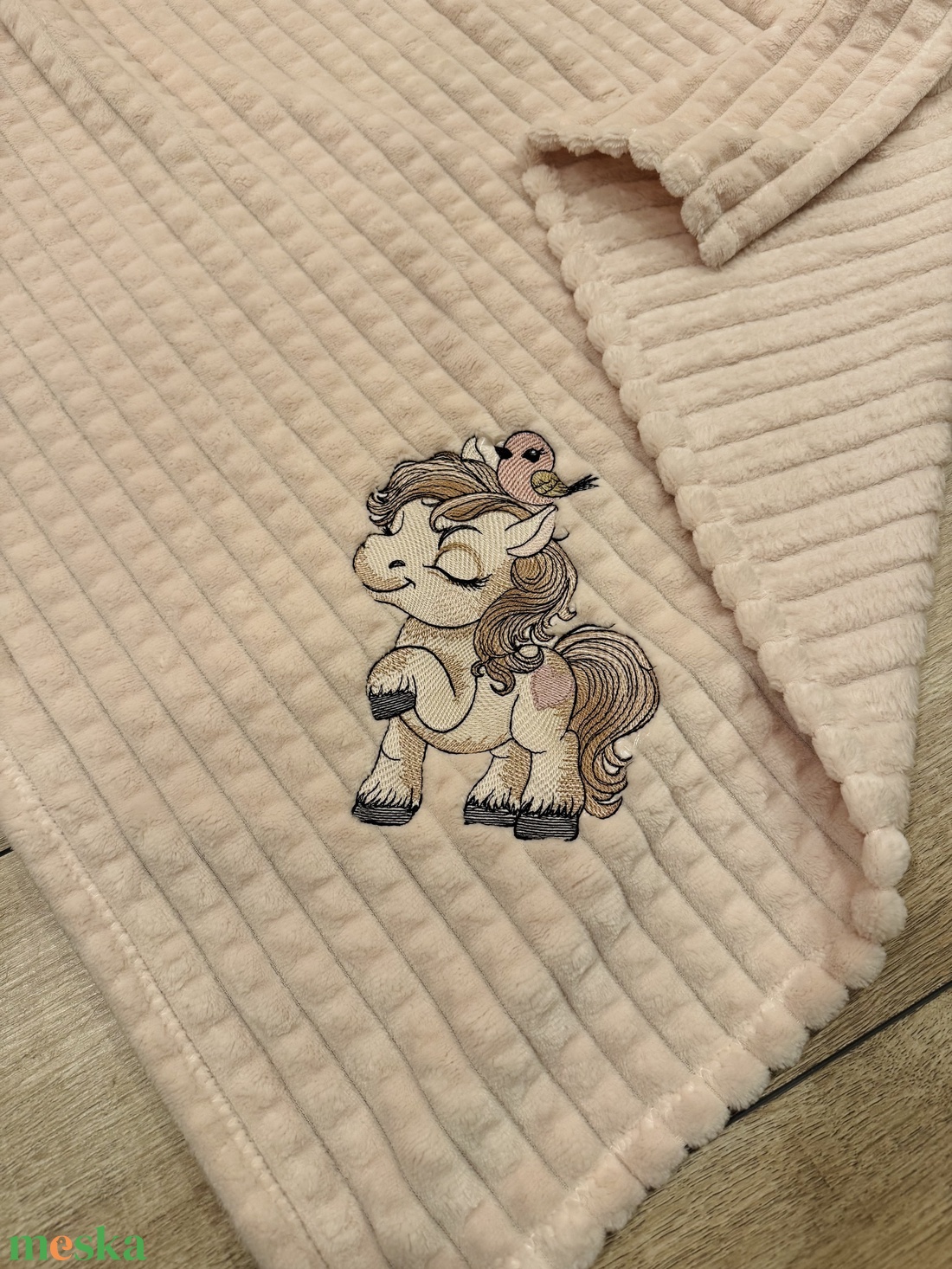 Egyrétegű babatakaró - névre szóló , lány lovacskás - baba - mama - babalátogató ajándékcsomag - Meska.hu