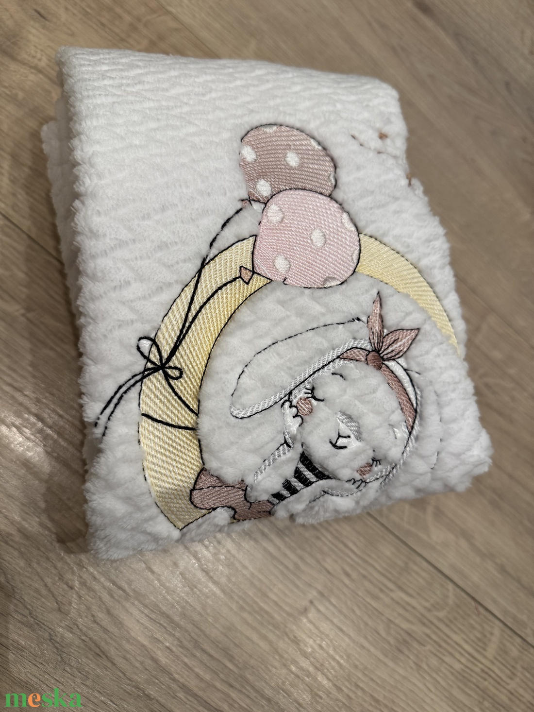 Nyuszi lufikkal-egyrétegű babatakaró (névre szóló )- fehér  - baba - mama - baba ágynemű - babatakaró, gyerek pléd - Meska.hu