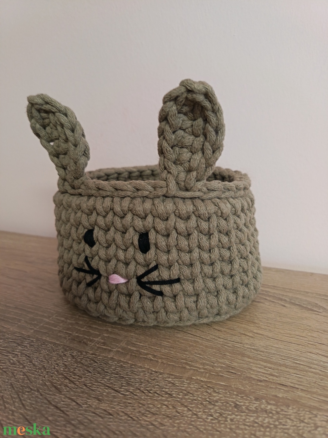 Nyuszi kosár - baba - mama - babaszobabútor - játéktároló - Meska.hu